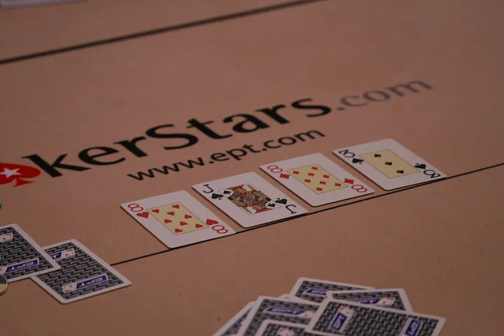 Live Casino Hold’em